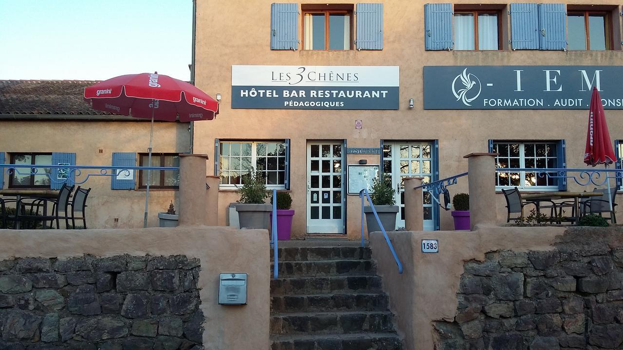 Hotel Restaurant Les 3 Chenes Frejus Bagian luar foto
