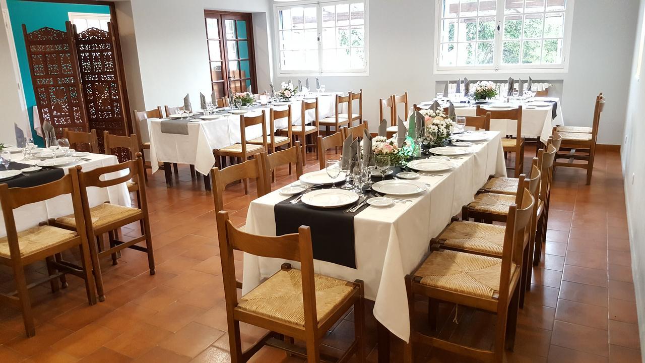 Hotel Restaurant Les 3 Chenes Frejus Bagian luar foto