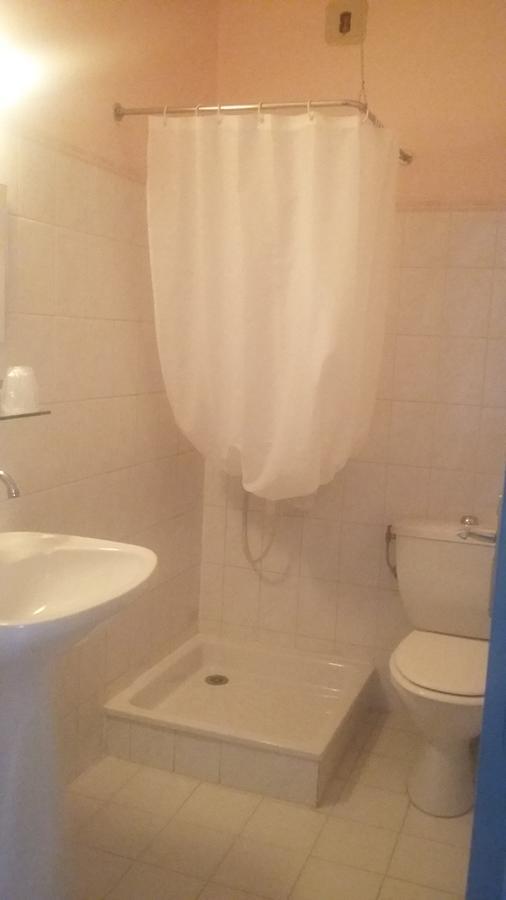 Hotel Restaurant Les 3 Chenes Frejus Bagian luar foto